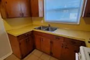 8211 Burrell Dr, Austin, TX 78757 - Photo 11