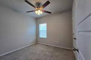 124 Edward R Gaytan St, San Marcos, TX 78666 - Photo 17