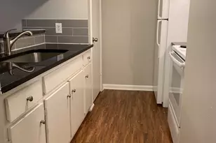 303 W 40th St, Austin, TX 78751 - Photo 3