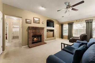 810 Hilltop Drive, Leander, TX 78641 - Photo 9