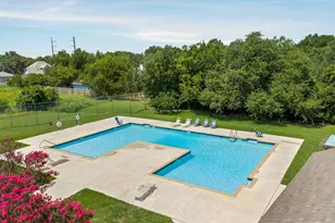 810 Hilltop Dr, Leander, TX 78641 - Photo 27