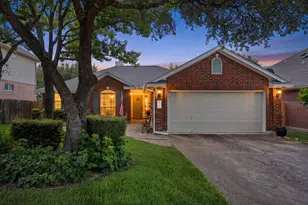 810 Hilltop Dr, Leander, TX 78641 - Photo 1