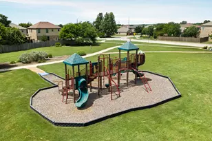 810 Hilltop Dr, Leander, TX 78641 - Photo 35
