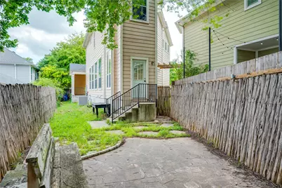 1802 Village Oak Court, Austin, TX 78704 - Photo 29