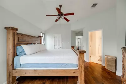 1802 Village Oak Court, Austin, TX 78704 - Photo 21