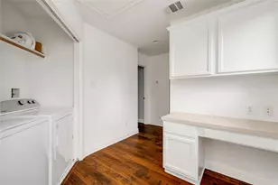 1802 Village Oak Ct, Austin, TX 78704 - Photo 25