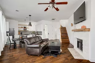 1802 Village Oak Ct, Austin, TX 78704 - Photo 7