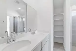 109 Lonely Lobo Dr, Jarrell, TX 76537 - Photo 7