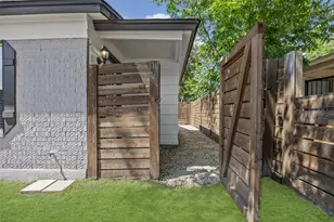 6211 Palm Cir, Austin, TX 78741 - Photo 19