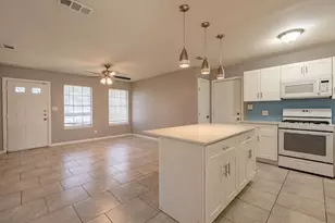 310 E Grady Dr, Austin, TX 78753 - Photo 3