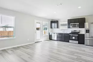 258 Texas Agate Dr, Kyle, TX 78640 - Photo 3