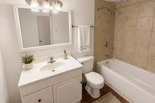 2704 Salado St, Austin, TX 78705 - Photo 5