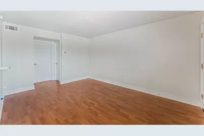 3815 Guadalupe Street #303, Austin, TX 78751 - Photo 9