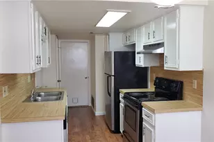 8810 Clearbrook Trail, Austin, TX 78729 - Photo 3