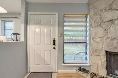 4307 1st Street S #101, Austin, TX 78745 - Photo 9