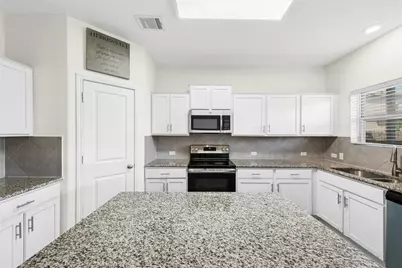 513 Circle Way, Jarrell, TX 76537 - Photo 15