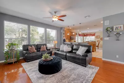 8221 Fern Bluff Avenue, Round Rock, TX 78681 - Photo 7