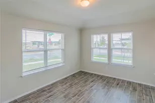204 Rollingwood Dr, San Marcos, TX 78666 - Photo 9