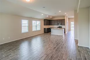 204 Rollingwood Dr, San Marcos, TX 78666 - Photo 5