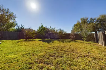 12013 Oaklynn Court, Manor, TX 78653 - Photo 19