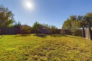 12013 Oaklynn Ct, Manor, TX 78653 - Photo 19