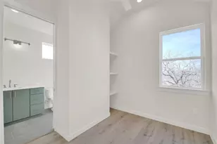 6802 Montana St, Austin, TX 78741 - Photo 11