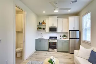 6802 Montana St, Austin, TX 78741 - Photo 5