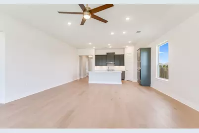 9000 The Ravine Way, Austin, TX 78744 - Photo 3