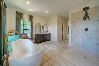 198 Rolling Oak Drive, Elgin, TX 78621 - Photo 17