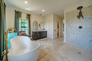 198 Rolling Oak Dr, Elgin, TX 78621 - Photo 17