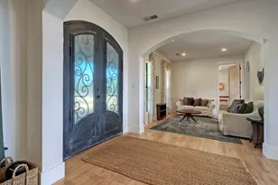 198 Rolling Oak Dr, Elgin, TX 78621 - Photo 5