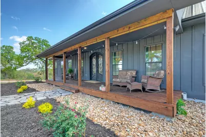 198 Rolling Oak Drive, Elgin, TX 78621 - Photo 3