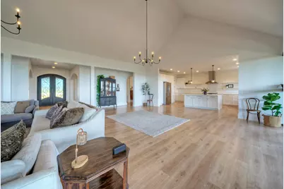 198 Rolling Oak Drive, Elgin, TX 78621 - Photo 9