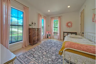 198 Rolling Oak Drive, Elgin, TX 78621 - Photo 21