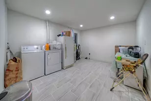 198 Rolling Oak Dr, Elgin, TX 78621 - Photo 31