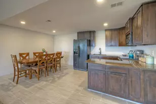 198 Rolling Oak Dr, Elgin, TX 78621 - Photo 27