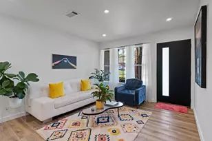 3005 Leaning Oak Cir, Austin, TX 78704 - Photo 7