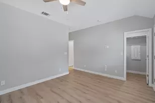 10004 1/2 Gail Rd, Austin, TX 78748 - Photo 11