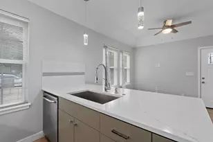 10004 1/2 Gail Rd, Austin, TX 78748 - Photo 9