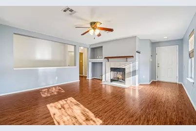100 Kendall Cove, Elgin, TX 78621 - Photo 3