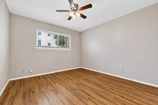 8808 Pineridge Dr, Austin, TX 78729 - Photo 13