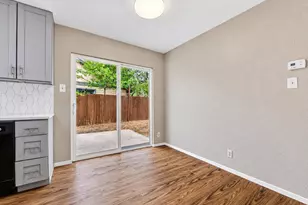 8808 Pineridge Dr, Austin, TX 78729 - Photo 5