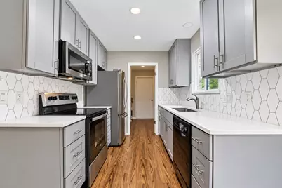8808 Pineridge Drive #B, Austin, TX 78729 - Photo 3