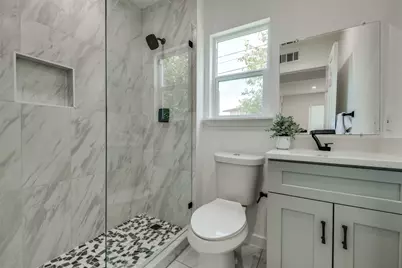 1200 E 52nd Street #204, Austin, TX 78723 - Photo 9