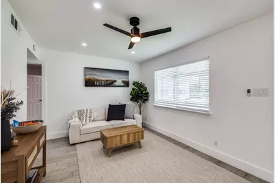 1200 E 52nd Street #204, Austin, TX 78723 - Photo 11