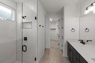 208 High Vly Dr, Liberty Hill, TX 78642 - Photo 25