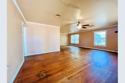 1307 W Main Street, Cameron, TX 76520 - Photo 7