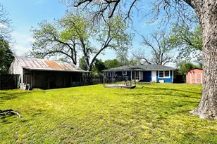 1307 W Main St, Cameron, TX 76520 - Photo 3