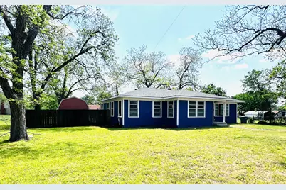 1307 W Main Street, Cameron, TX 76520 - Photo 1