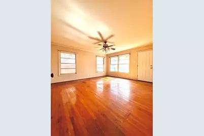 1307 W Main Street, Cameron, TX 76520 - Photo 13